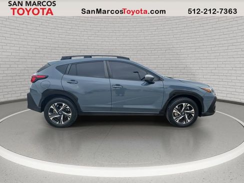 Used 2024 Subaru Crosstrek 2.0i Premium image 4