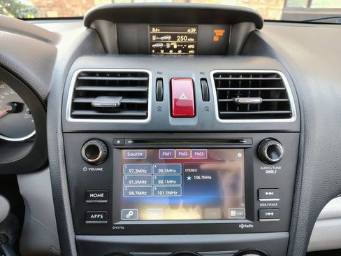 Used 2016 Subaru Forester 2.5i AWD/4WD image 14