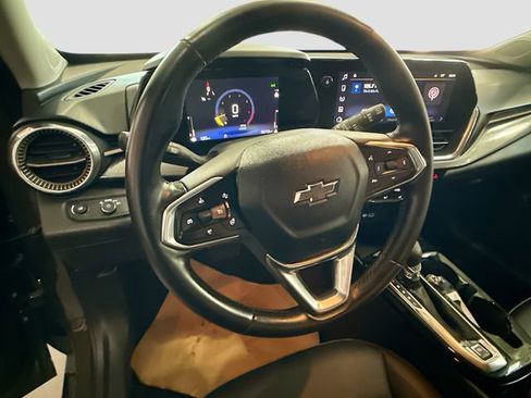 Used 2024 Chevrolet Trax ACTIV image 12