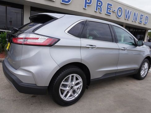 Certified 2024 Ford Edge SEL image 6