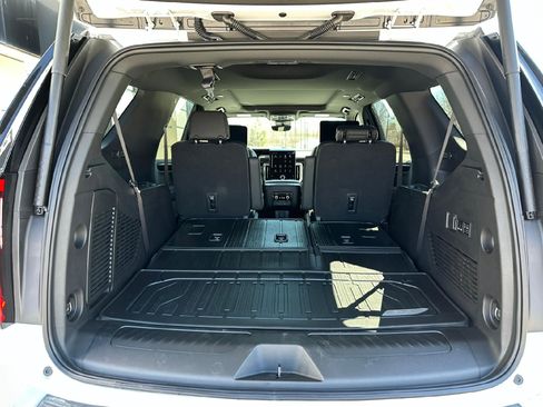 New 2026 GMC Yukon Elevation w/ Elevation Premium Package AWD/4WD image 10