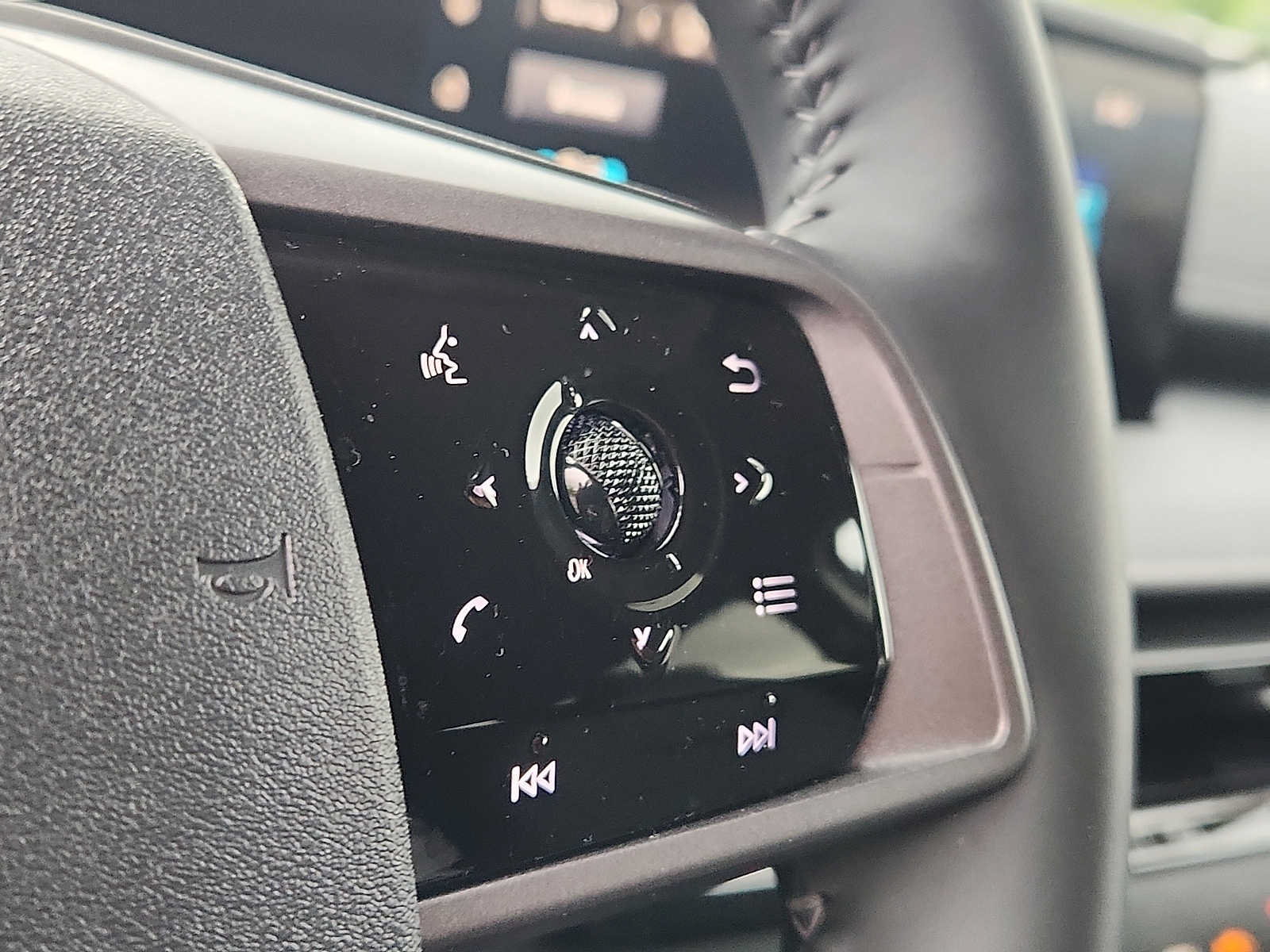 Certified 2025 Nissan Murano SV AWD/4WD image 21
