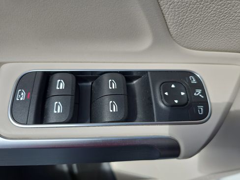 Certified 2022 Mercedes-Benz GLB 250 4MATIC image 27
