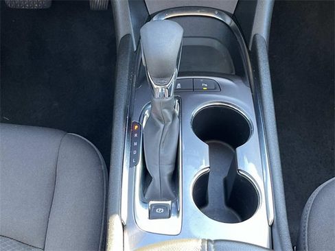 Used 2024 Chevrolet Malibu LT image 16