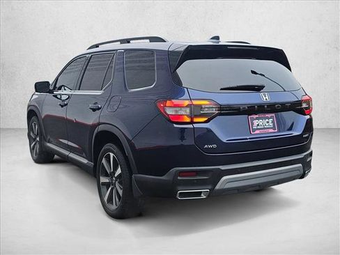 Used 2023 Honda Pilot Elite image 3