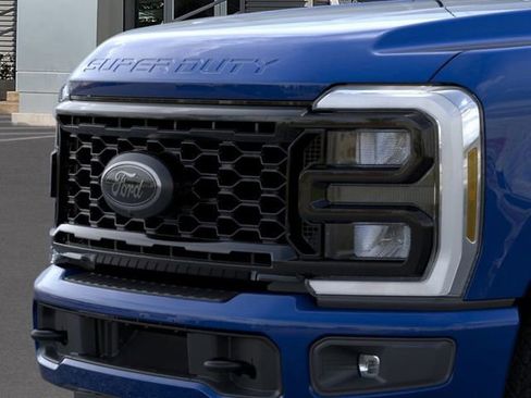 New 2026 Ford F250 Lariat w/ Black Appearance Package image 17