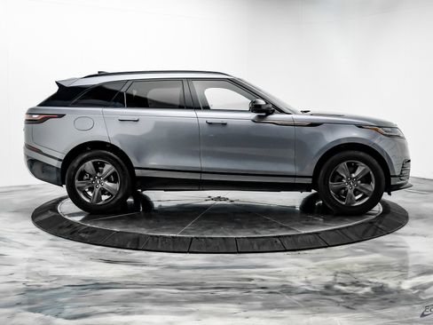 Used 2022 Land Rover Range Rover Velar R-Dynamic S image 16