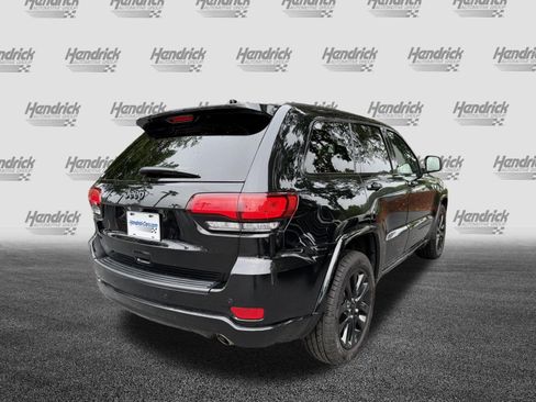 Used 2020 Jeep Grand Cherokee Altitude RWD image 9