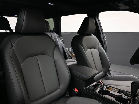 New 2026 Subaru Outback Premium AWD/4WD image 13