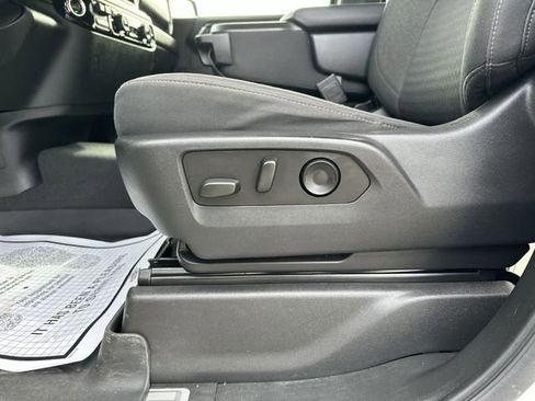 Used 2023 Chevrolet Silverado 1500 LT image 16