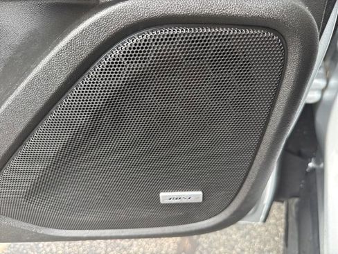 Used 2022 GMC Terrain SLT w/ Infotainment Package II image 24