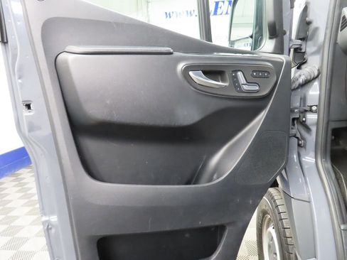 Used 2021 Mercedes-Benz Sprinter 2500 image 48