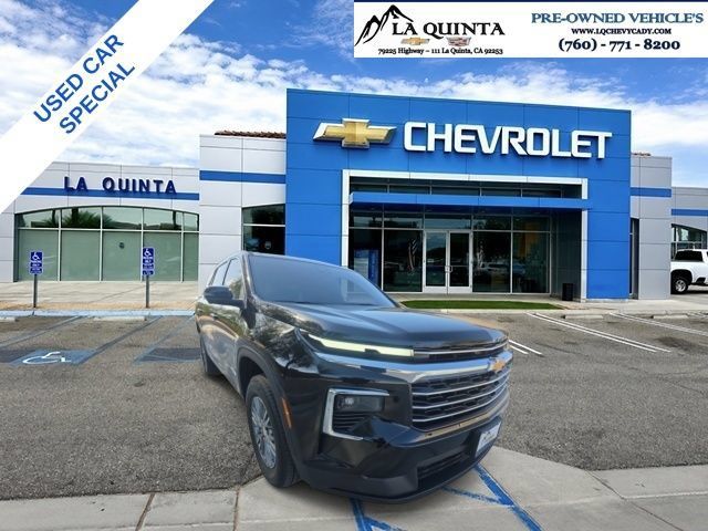 Used 2027 Chevrolet Traverse LT w/ Driver Confidence Package FWD image 1