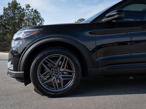 New 2026 Ford Explorer ST w/ Sun And Sound Package AWD/4WD image 13