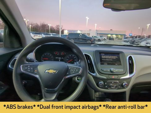 Used 2020 Chevrolet Equinox LS image 16