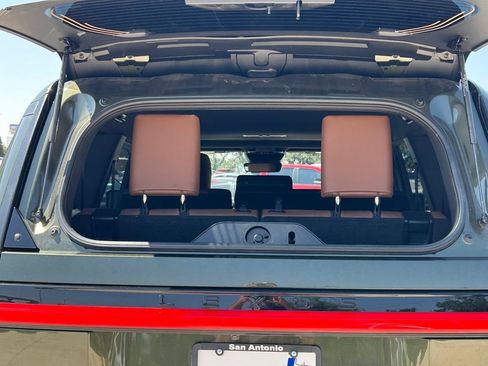 Used 2025 Lexus GX 550 w/ Accessory Package (2T) AWD/4WD image 17