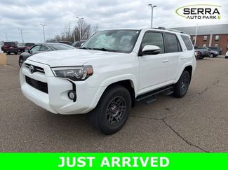 Used 2020 Toyota 4Runner SR5 Premium w/ Moonroof Package video 1