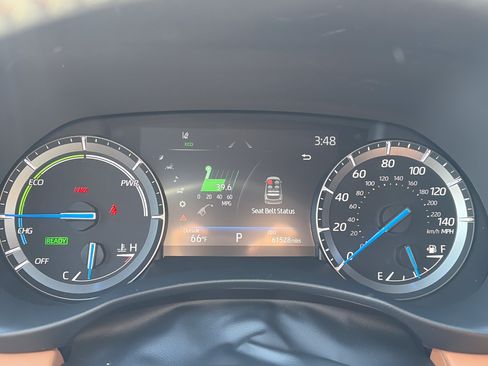 Used 2021 Toyota Highlander Platinum FWD image 4