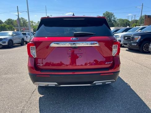 Certified 2023 Ford Explorer XLT w/ Equipment Group 202A AWD/4WD image 5