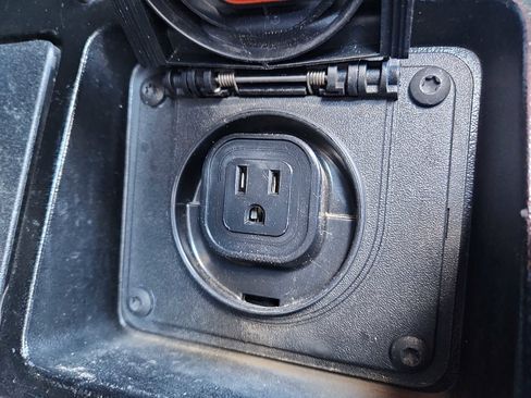 Used 2021 Toyota Tacoma TRD Off-Road image 31