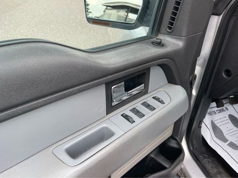 Used 2014 Ford F150 XLT w/ XLT Chrome Package AWD/4WD image 11