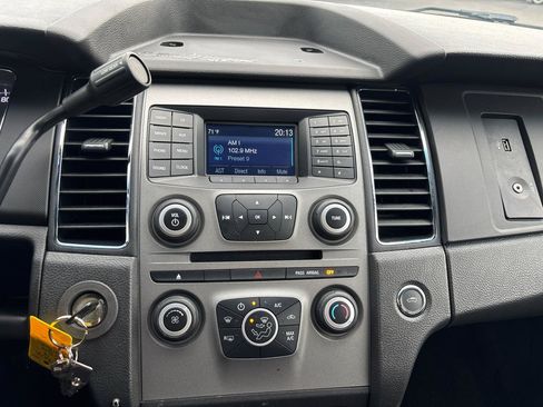 Used 2018 Ford Taurus Police Interceptor AWD image 15