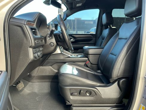 Used 2021 Chevrolet Tahoe Z71 w/ Z71 Off-Road Package image 14