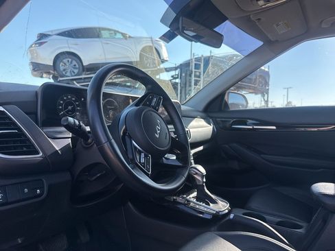Used 2024 Kia Seltos EX image 25