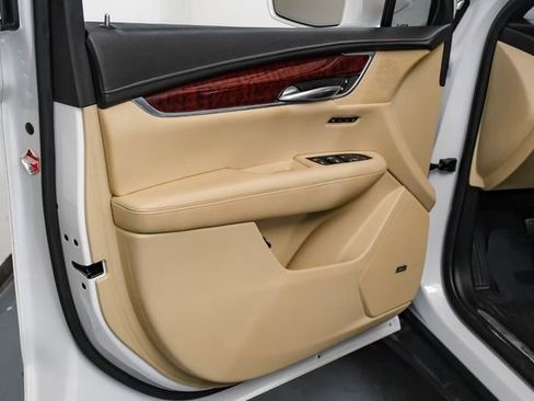 Used 2019 Cadillac XT5 Luxury FWD image 36