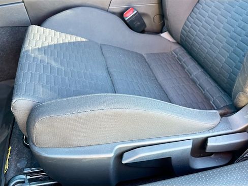 Used 2023 Toyota GR86 w/ ALL Weather Mat Package (TMS) RWD image 18