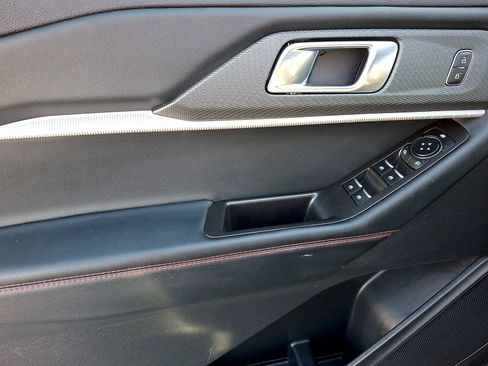 Certified 2025 Ford Explorer ST-Line w/ ST-Line Street Pack image 11