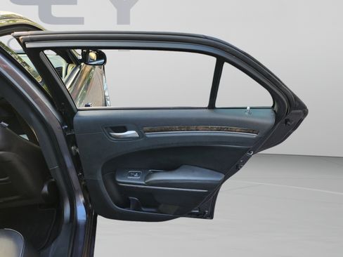 Used 2013 Chrysler 300 C RWD image 26