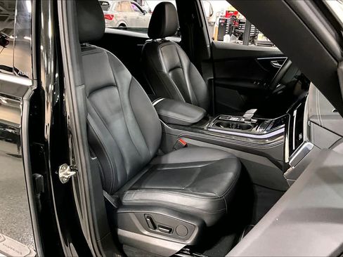 Used 2025 Audi Q7 3.0T Premium Plus AWD/4WD image 9