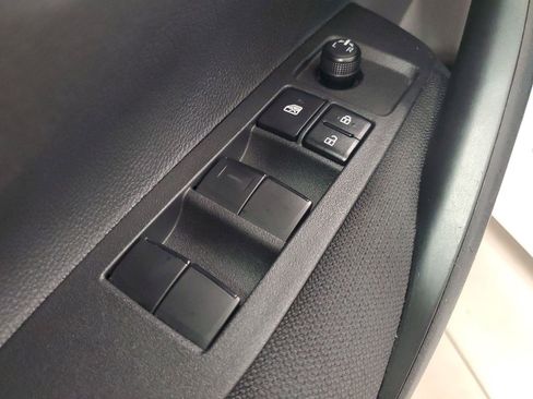 Used 2025 Toyota Corolla LE image 18