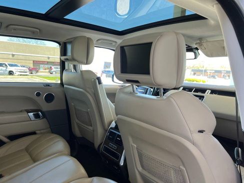 Used 2014 Land Rover Range Rover Sport HSE image 36