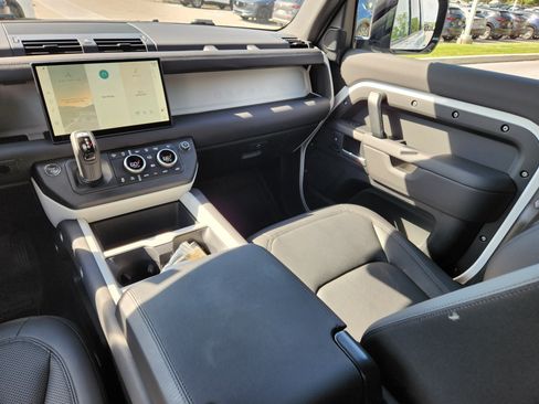 Certified 2025 Land Rover Defender 110 S AWD/4WD image 14