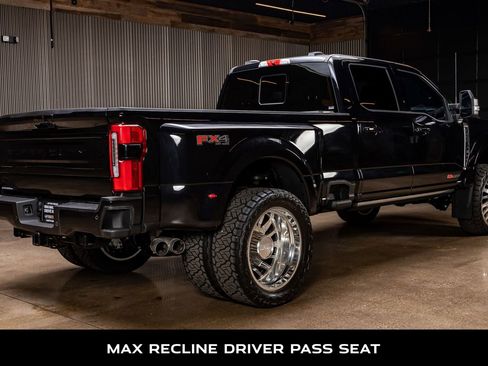 Used 2026 Ford F450 Platinum w/ FX4 Off-Road Package image 9