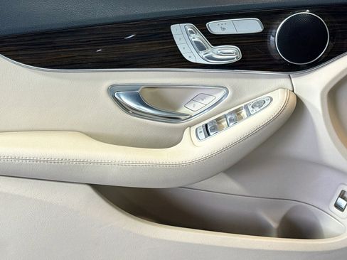 Used 2020 Mercedes-Benz C 300 Sedan image 17