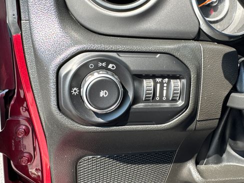 Used 2022 Jeep Wrangler Unlimited Sport AWD/4WD image 15