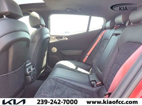 Used 2023 Kia Stinger GT2 AWD/4WD image 11