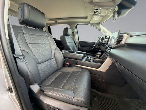 Used 2024 Toyota Tundra Limited AWD/4WD image 16