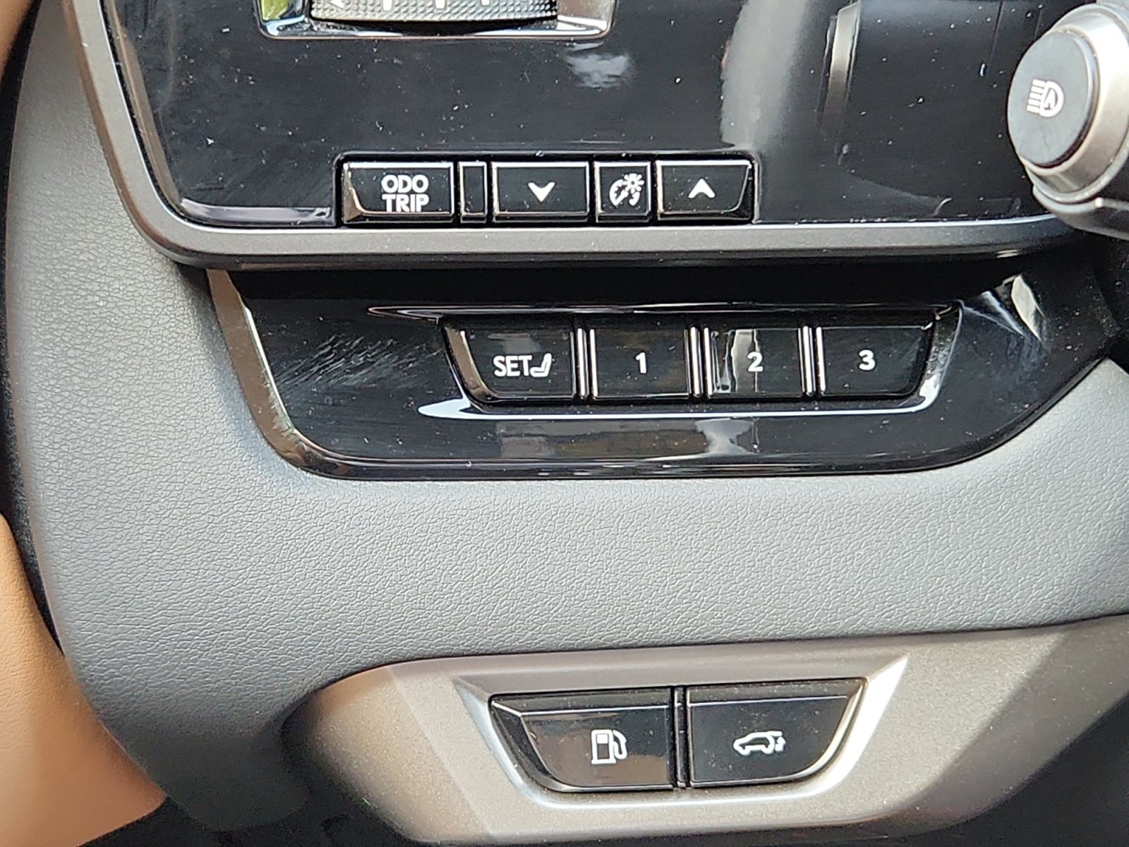 Used 2024 Lexus RX 350 w/ Convenience Package AWD/4WD image 25