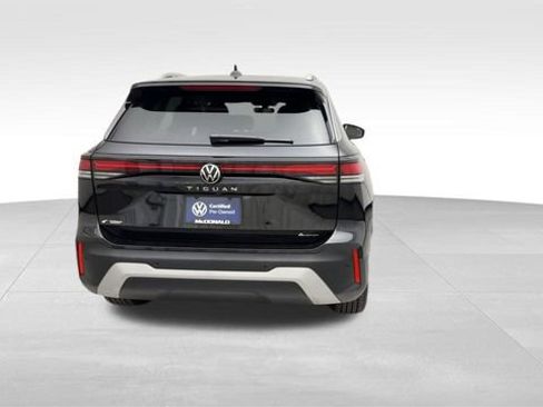 Certified 2025 Volkswagen Tiguan S AWD/4WD image 3