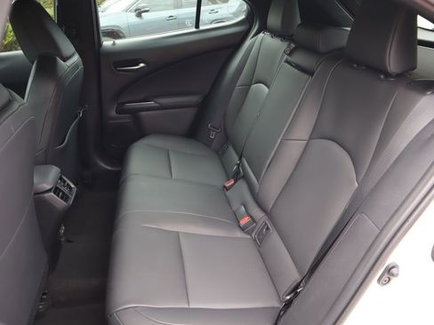 Used 2025 Lexus UX 300h FWD image 27
