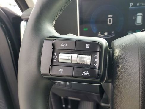 Used 2025 Hyundai Santa Fe SEL FWD image 26