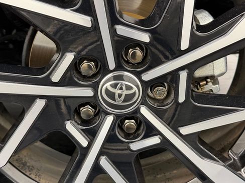 Certified 2025 Toyota Prius Plug-In Hybrid FWD image 17