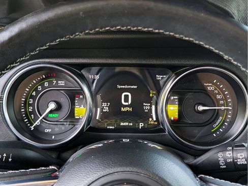 Used 2023 Jeep Wrangler Unlimited Sahara w/ Cold Weather Group AWD/4WD image 23