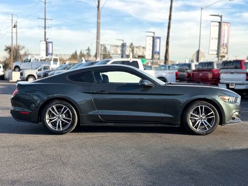 Used 2016 Ford Mustang Premium image 10