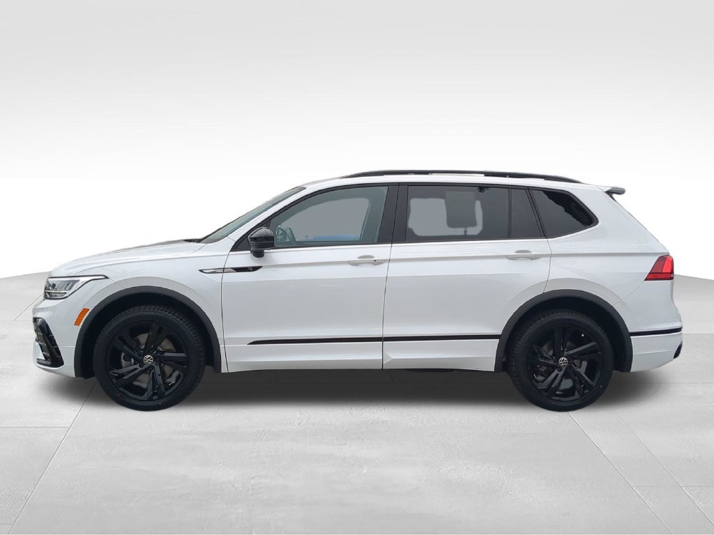 Certified 2023 Volkswagen Tiguan SE R-Line FWD image 6