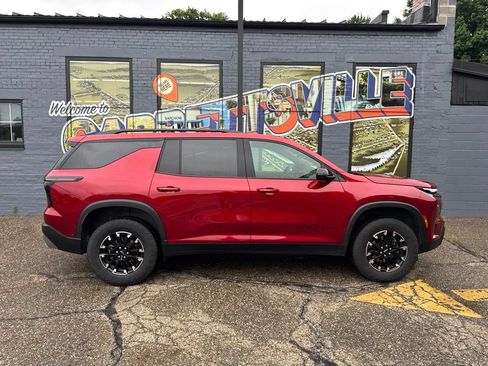 Used 2024 Chevrolet Traverse Z71 w/ Enhanced Driving Package AWD/4WD image 15